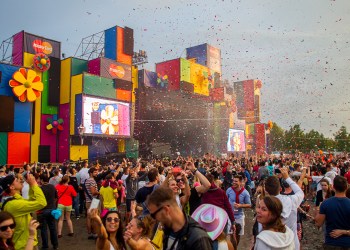 Beach party with the biggest names