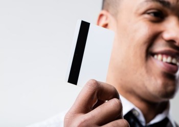 Bitstamp Enables Bitcoin Purchases Through Plastic Cards In UK And Slovenia