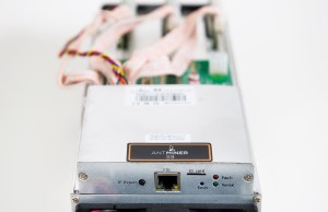 Antminer S9 Front