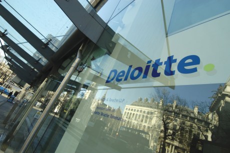 Bitcoinist recently reported that 70% of executives who participated in Deloitte’s 2018 Blockchain Survey categorized themselves as “excellent,” or as “experts,” on the topic of blockchain technology.