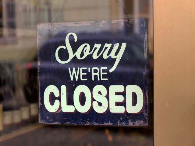 Coinbase simply close their doors to customers when their servers are overwhelmed