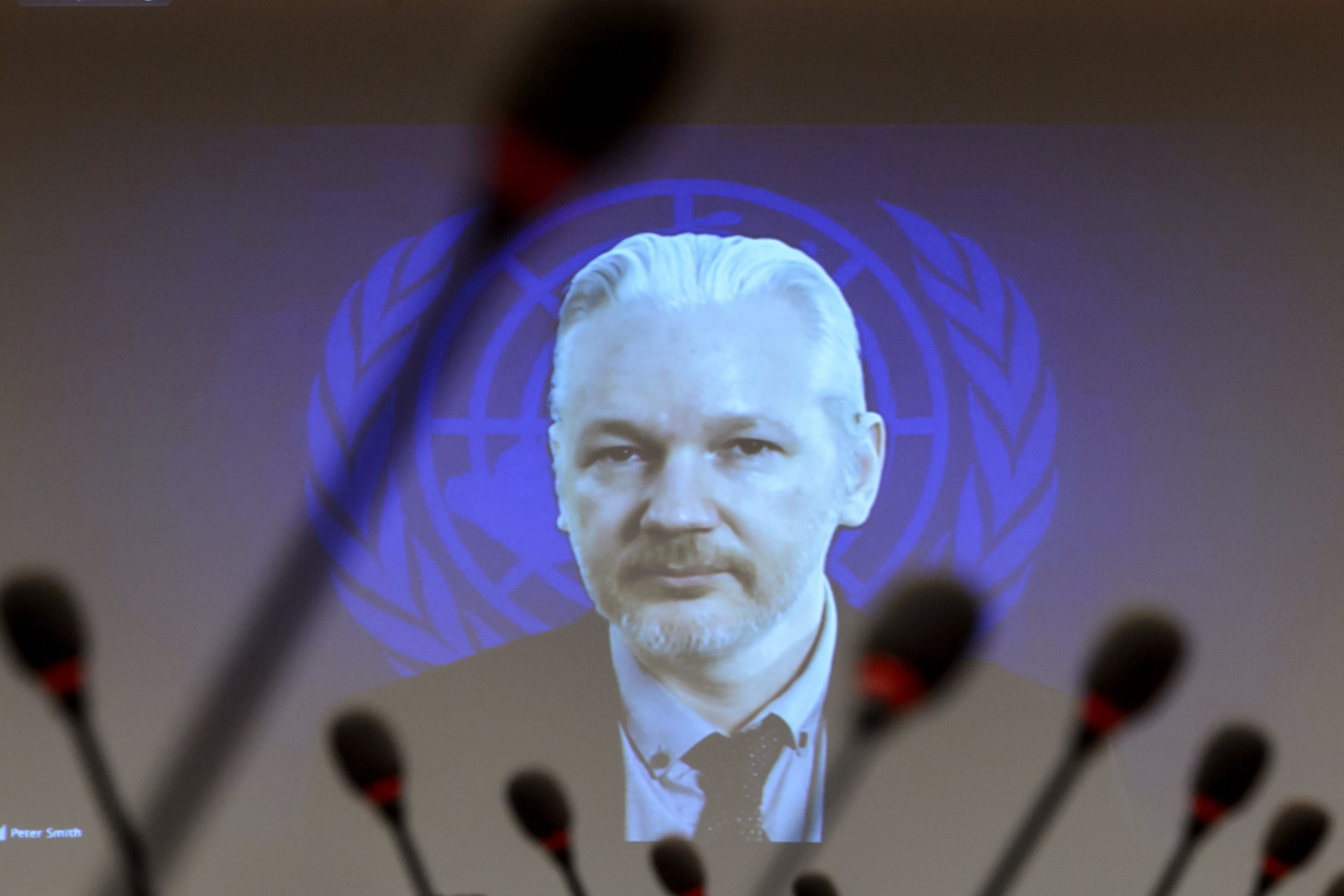 Julian Assange Proves He’s Alive Using The Bitcoin Blockchain