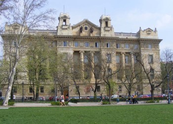 Hungary's Central Bank Cracks Down on OneCoin