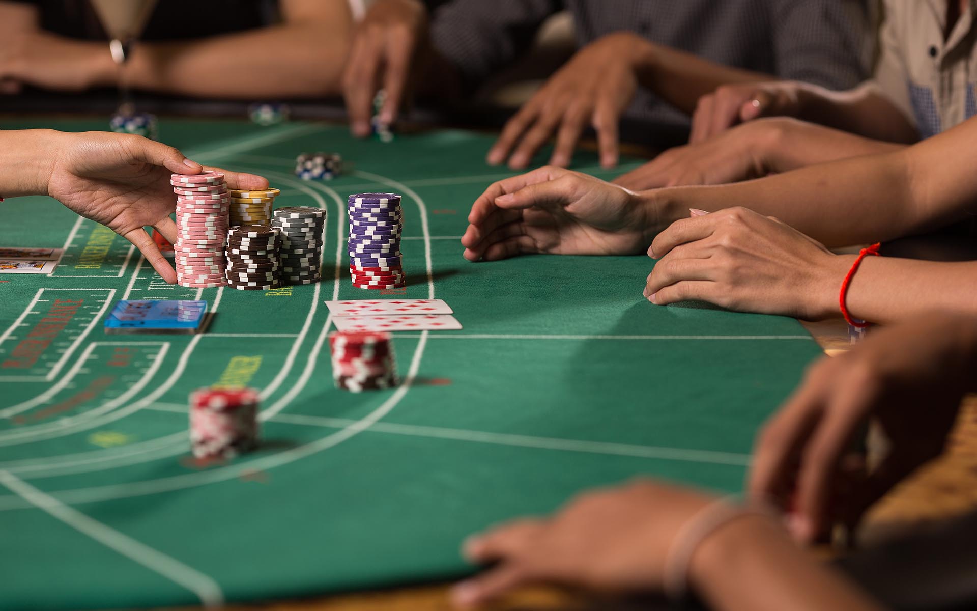 Nocoiners: Investing in Bitcoin is Gambling, Better Go With These Stocks