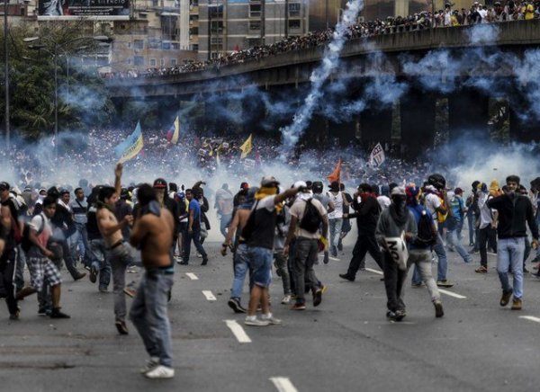 Venezuelan protests - Juan Barreto/AFP