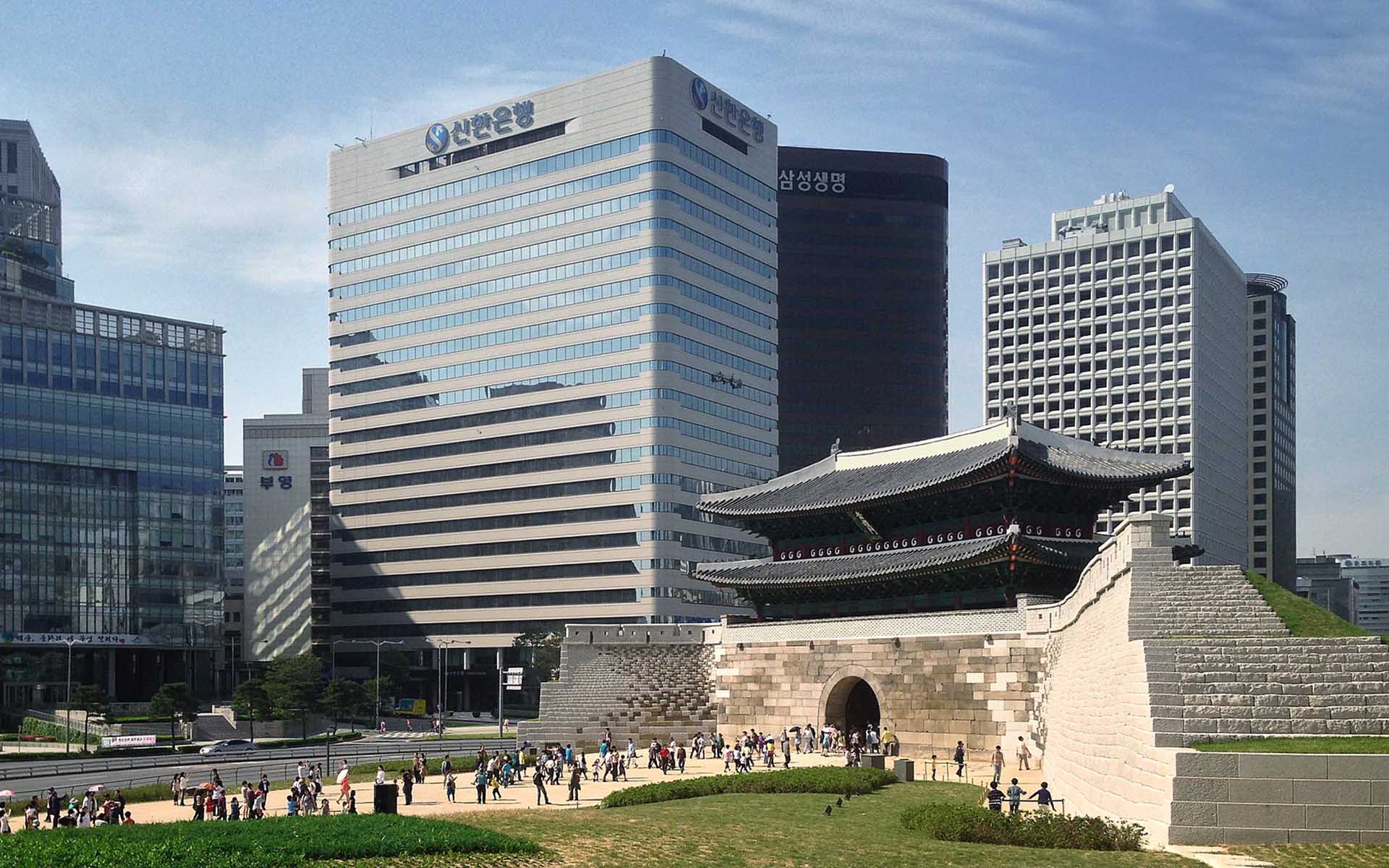 Bank On This! South Korea's Shinhan Bank 'Working On Bitcoin Wallet'