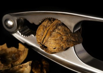 Twitter crypto crackdown