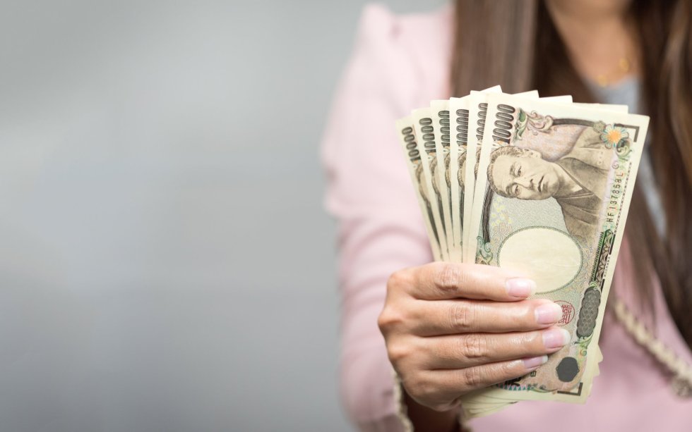 Coincheck reimburses customers