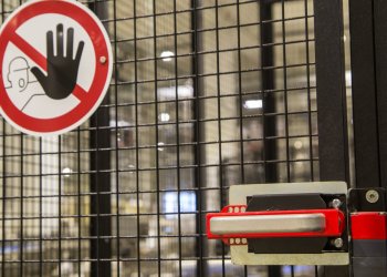 Iran Bans Banks From Touching Bitcoin