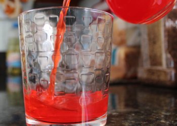 Paypal’s Former CEO Says Bitcoin Investors Are ‘Drinking the Kool-Aid’