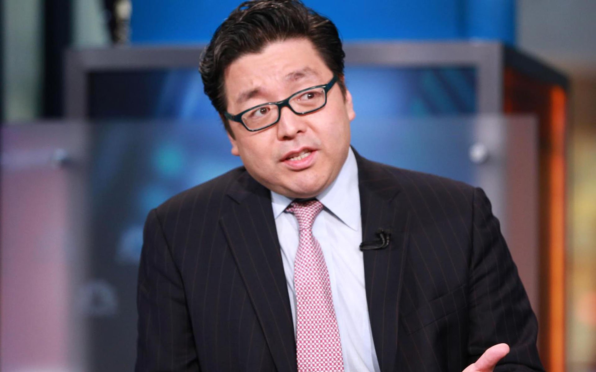 Permabull Tom Lee Holds Strong On 25k Bitcoin Price Prediction - 