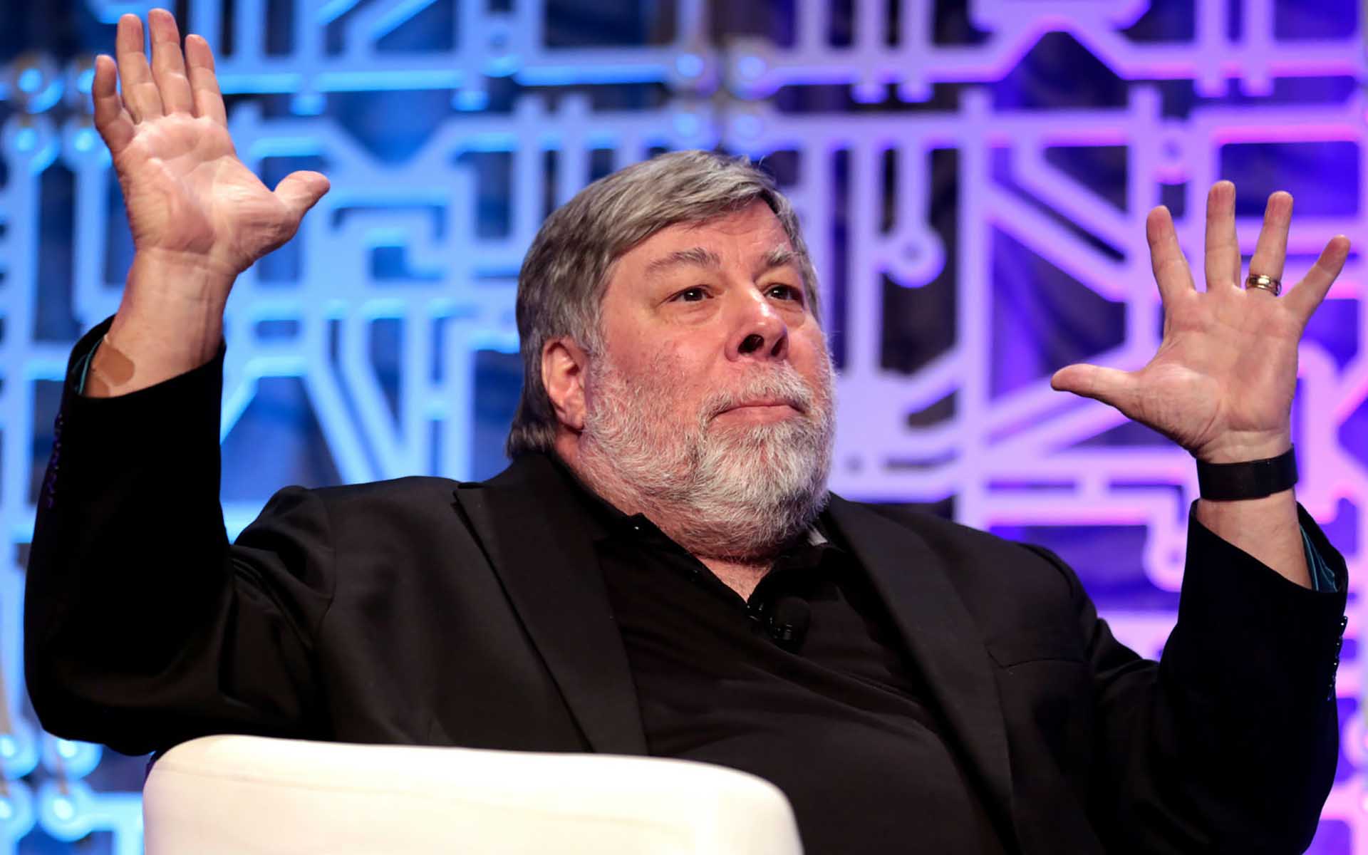 Apple’s Co-Founder Wants ‘Pure’ Bitcoin to Be the Currency of the Internet