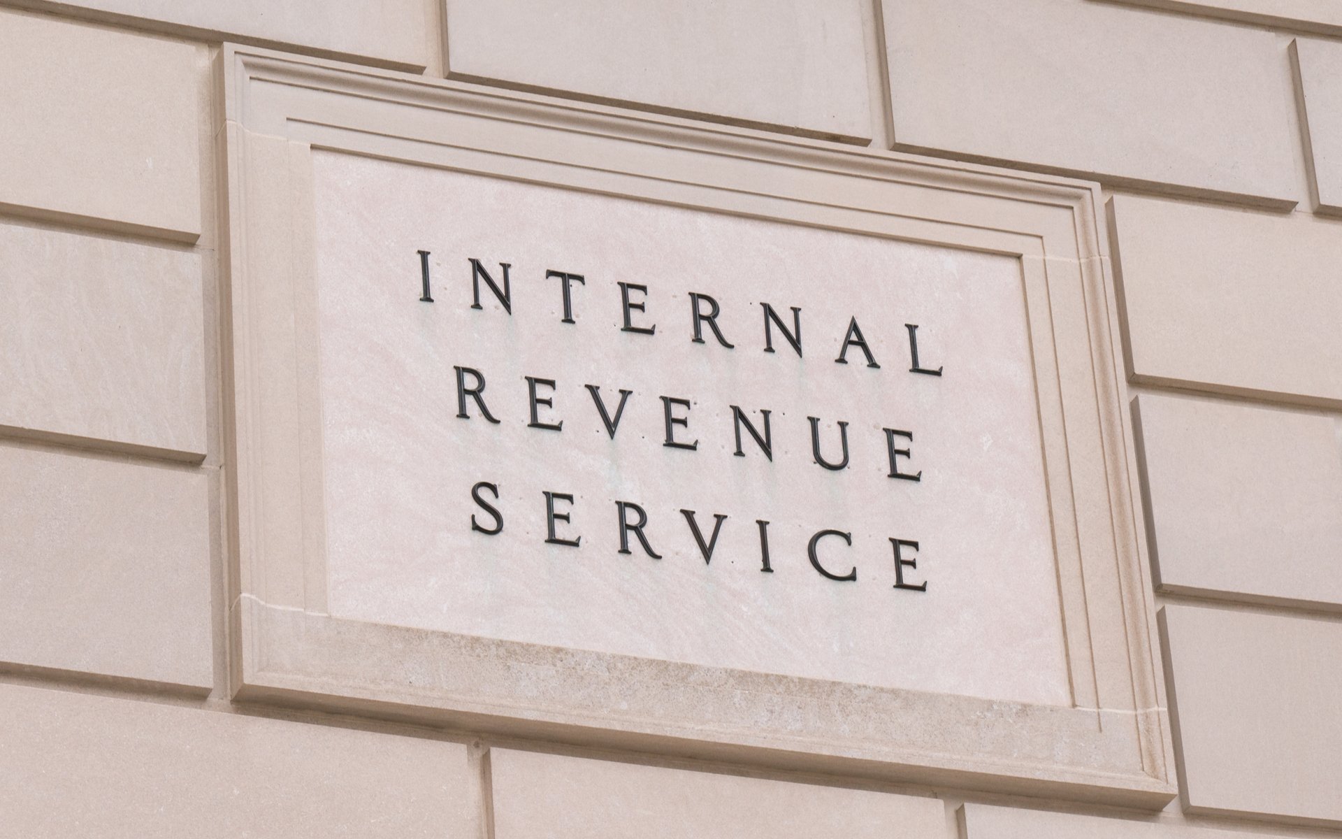 IRS Targets Crypto Trading and Gig Economy for 2025 Tax Season