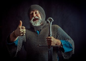 EOS is ‘Like a Feudal Kingdom with Indentured Servants,’ Says Weiss Ratings