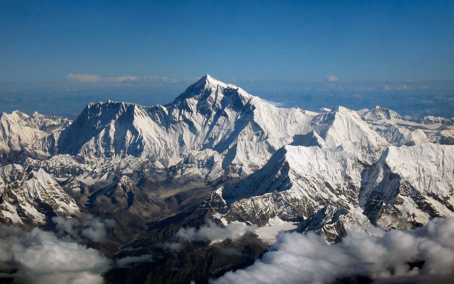 No One to Blame for ASKfm's Tragic Mt. Everest Expedition