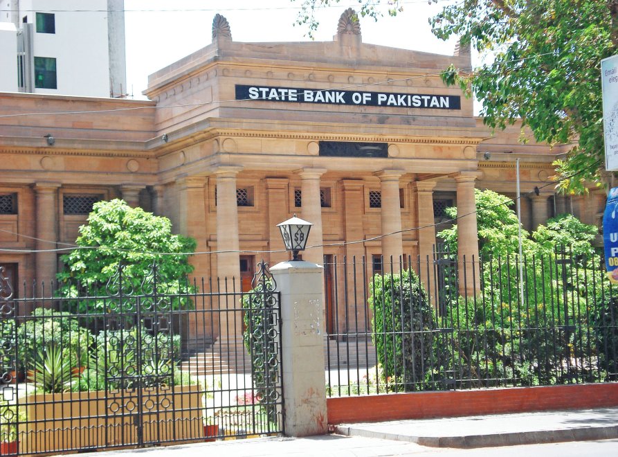 Pakistan advised its banks and financial institutions not to facilitate customers who transact with cryptocurrencies and ICO offerings in April 2018.