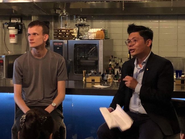 Hsu is also fairly friendly with Buterin, having been introduced after publicly asking the Ethereum founder to support blockchain and cryptocurrency in Taiwan.