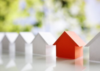 ‘Bitcoin is the Best House in a Tough Market,’ Says Fundstrat’s Tom Lee