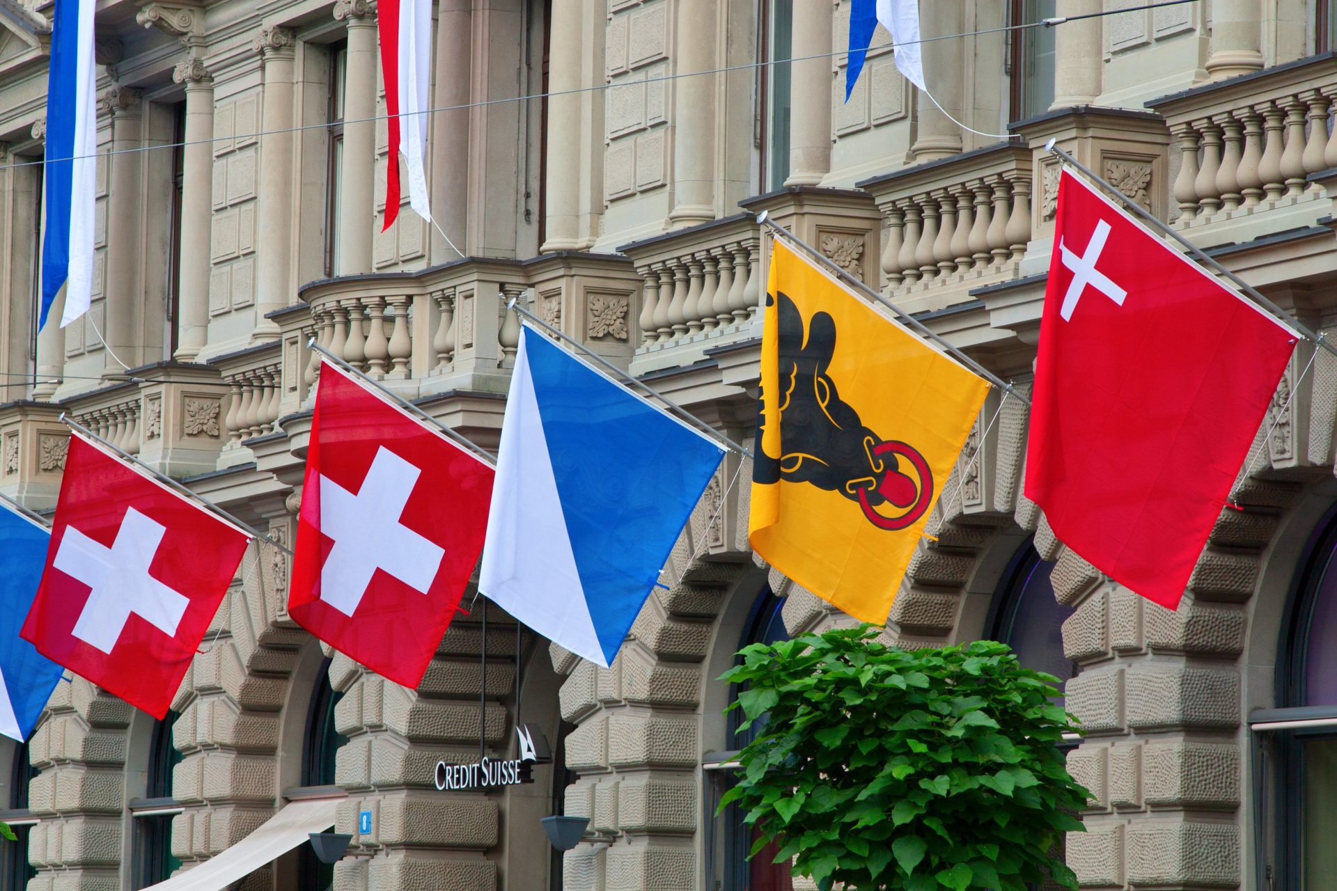 Switzerland Fights to Keep its Crypto Companies