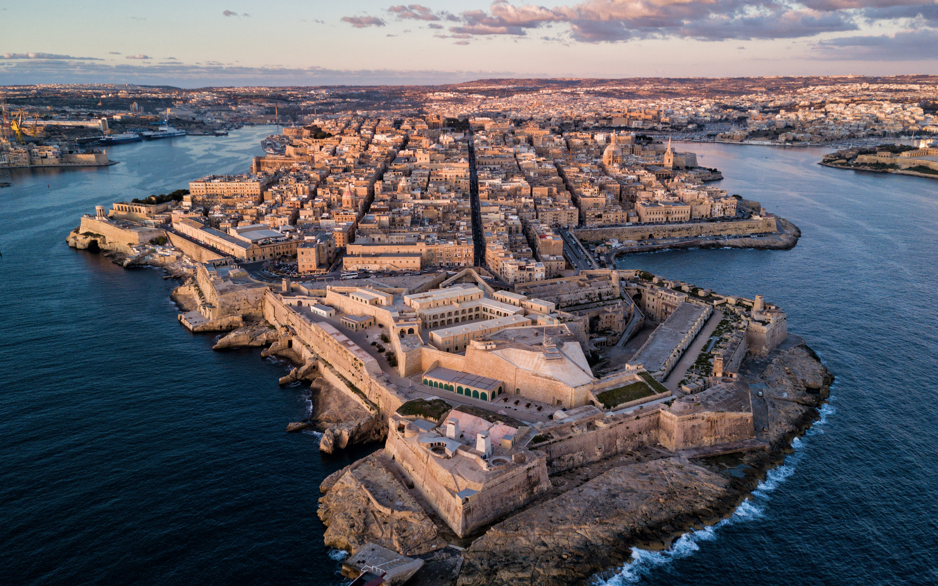 Malta Gov't Committed to 'Blockchain Island' Vision ...