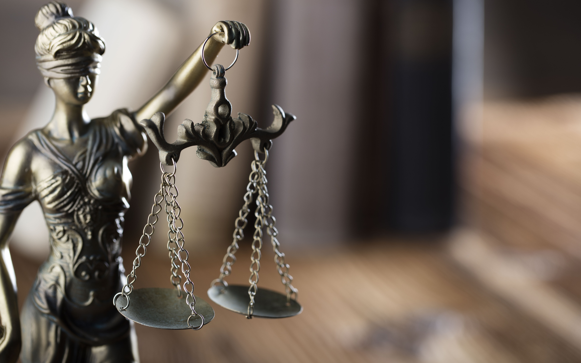 US Law Firms Compete for Consolidated $1 Trillion Bitfinex Lawsuit