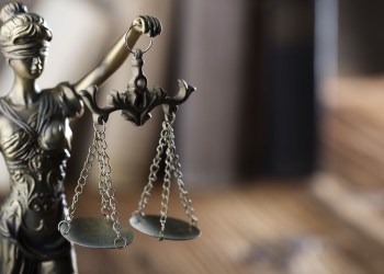 US Law Firms Compete for Consolidated $1 Trillion Bitfinex Lawsuit