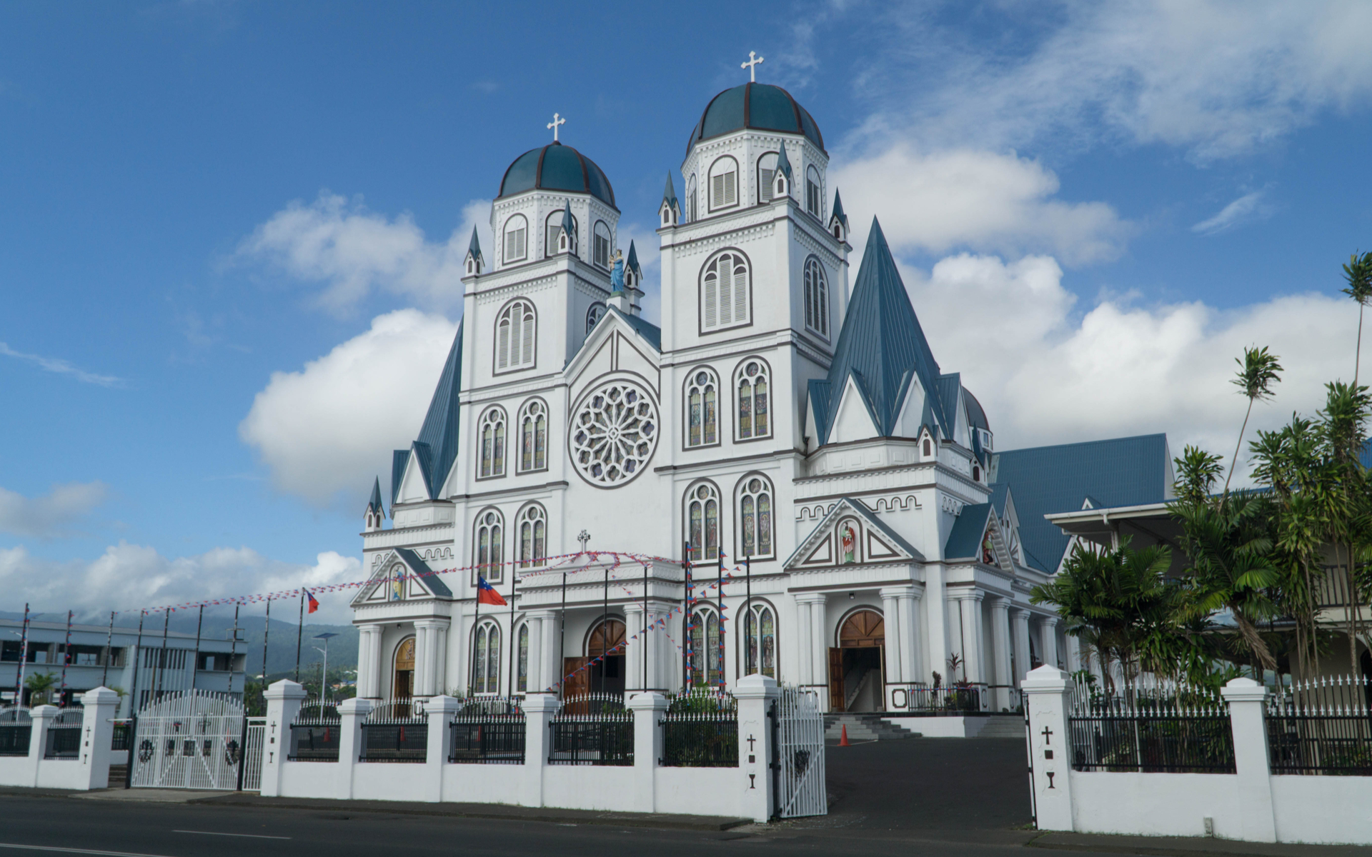OneCoin ‘Compromised’ Samoa’s Financial System: Churches Investigated For Money Laundering
