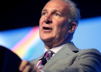 Bitcoin Parabolic Growth Vs Peter Schiff's Gold Recommendation in 2011