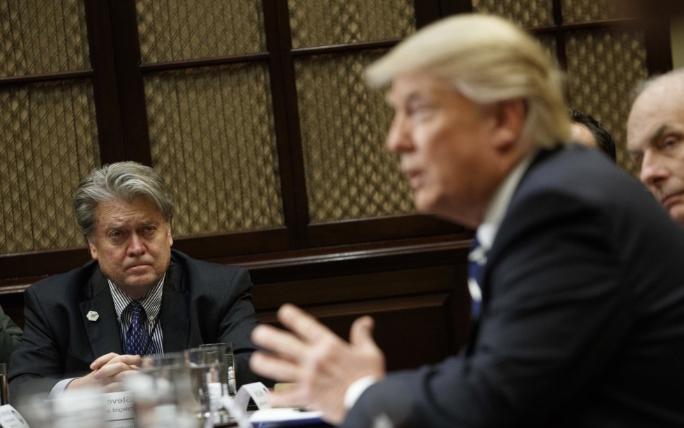 Steve bannon bitcoin trump