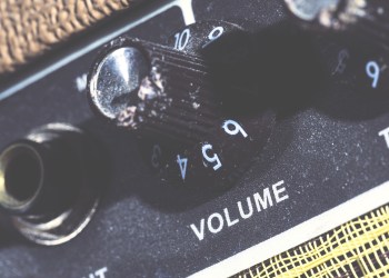 tether usdt trading volume raging