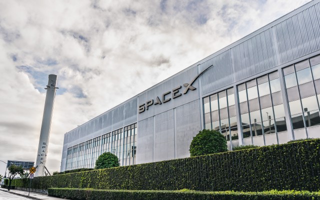 Asignaciones tokenizadas de acciones de SpaceX canceladas tras escasez de brokers en plataformas crypto
