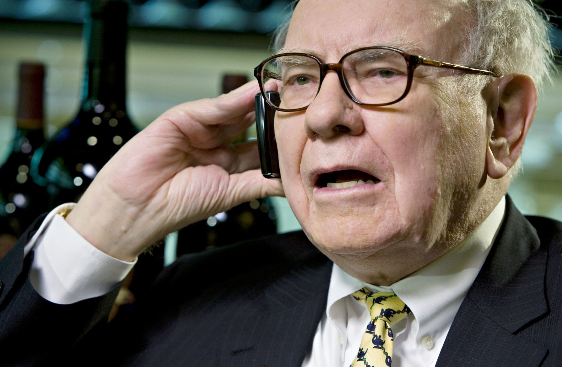 Warren Buffett Loses $28B in One Week, Should've Kept His Bitcoin