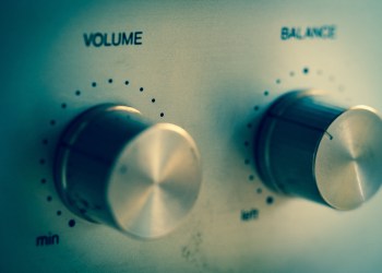 chainlink crypto altcoin trading volume