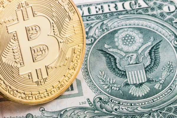 Bitcoin atinge 34.000 de dolari