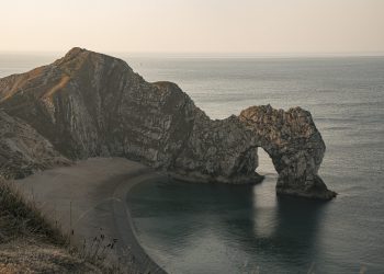 DeFi Carnage: Ethereum Coins Aave, Yearn.finance, Uniswap, Synthetix Dive 20%