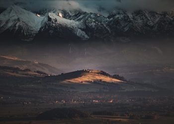 Bitcoin Shrugging Off Stimulus and Election Fears is a Sign of a Bull Market