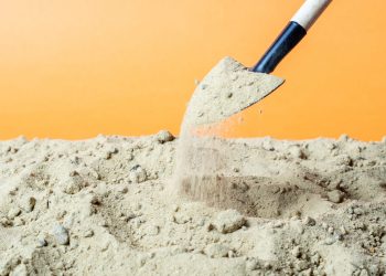 Bitcoin Miners Halt Bull Rally as They Begin Offloading Their BTC Holdings