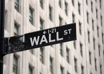 Bitcoin Bull Run Faces Exhaustion Risks from Ongoing US Bond Sell-Off