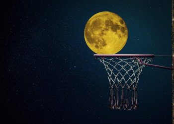 NFTs golden state warriors crypto altcoins moon-4919501_1280