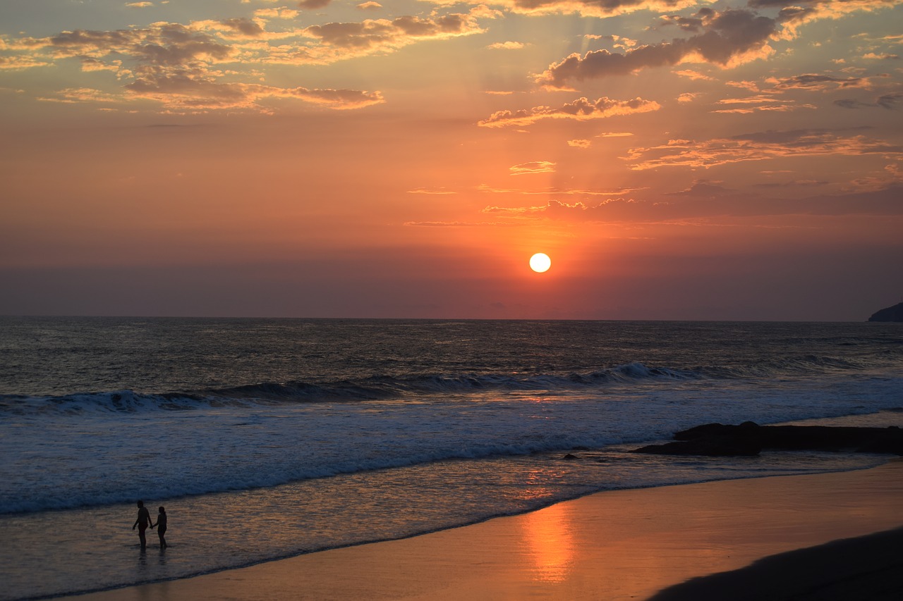 El Salvador Experiment, sunset and the beach