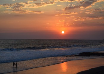 El Salvador Experiment, sunset and the beach