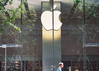 Rumors Fly That Apple Has Bought $2.5 Billion In Bitcoin