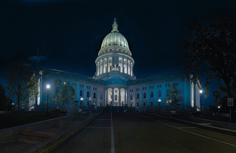 Gensler, Capitol Building at night