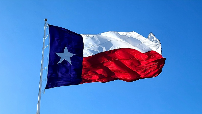 Ted Cruz, Texas flag flying
