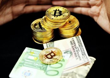 Stablecoins Reserve Moves Up As Bitcoin Short-Term Holders Realize Profits