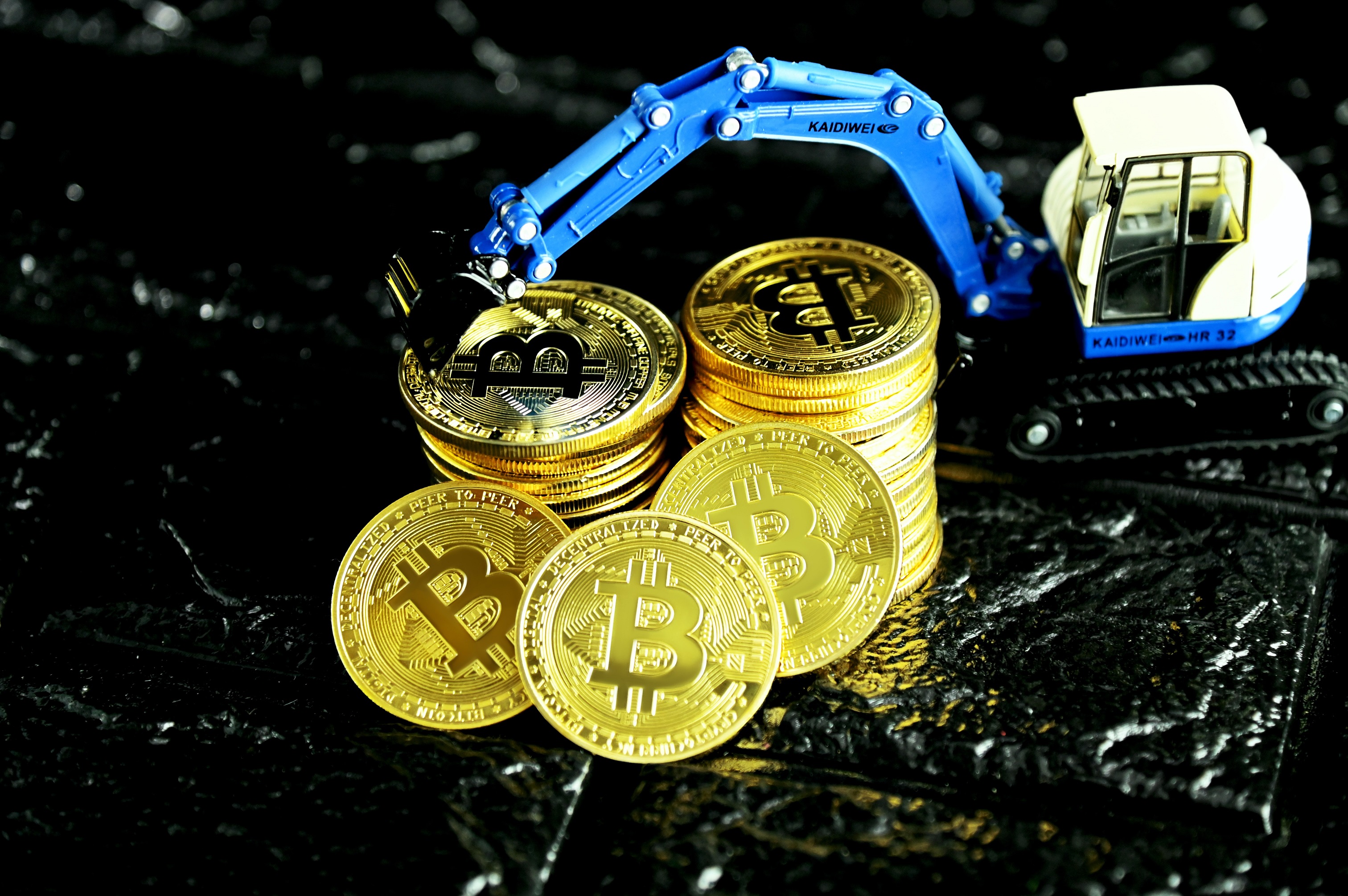 Data: Bitcoin Miners Shift From Being Spenders To Hodlers In Past 2 Years