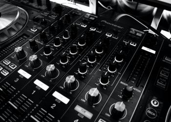 OneOf is bringing music NFTs to market at rapid pace.