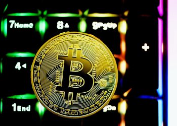 Bitcoin Observes Big Outflows For 3rd Straight Week As Price Continues Recovery