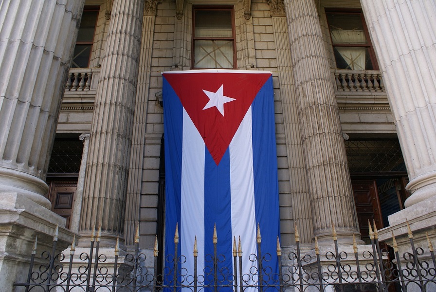 QvaPay, a Cuban flag