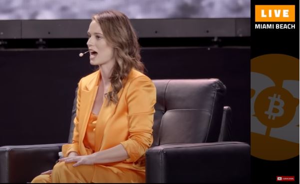 Bitcoin 2022, Perianne Boring on stage